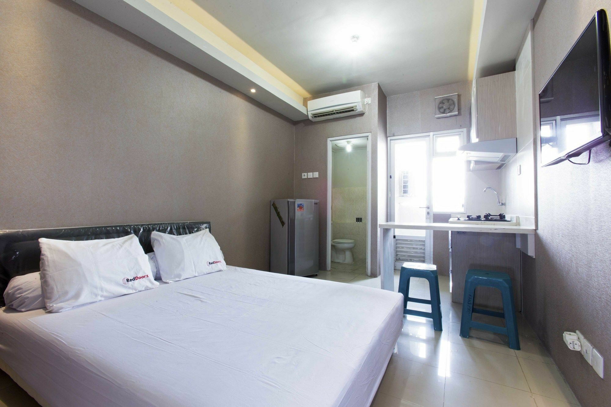 Reddoorz Apartment @ Pegangsaan Kelapa Gading Jacarta Exterior foto