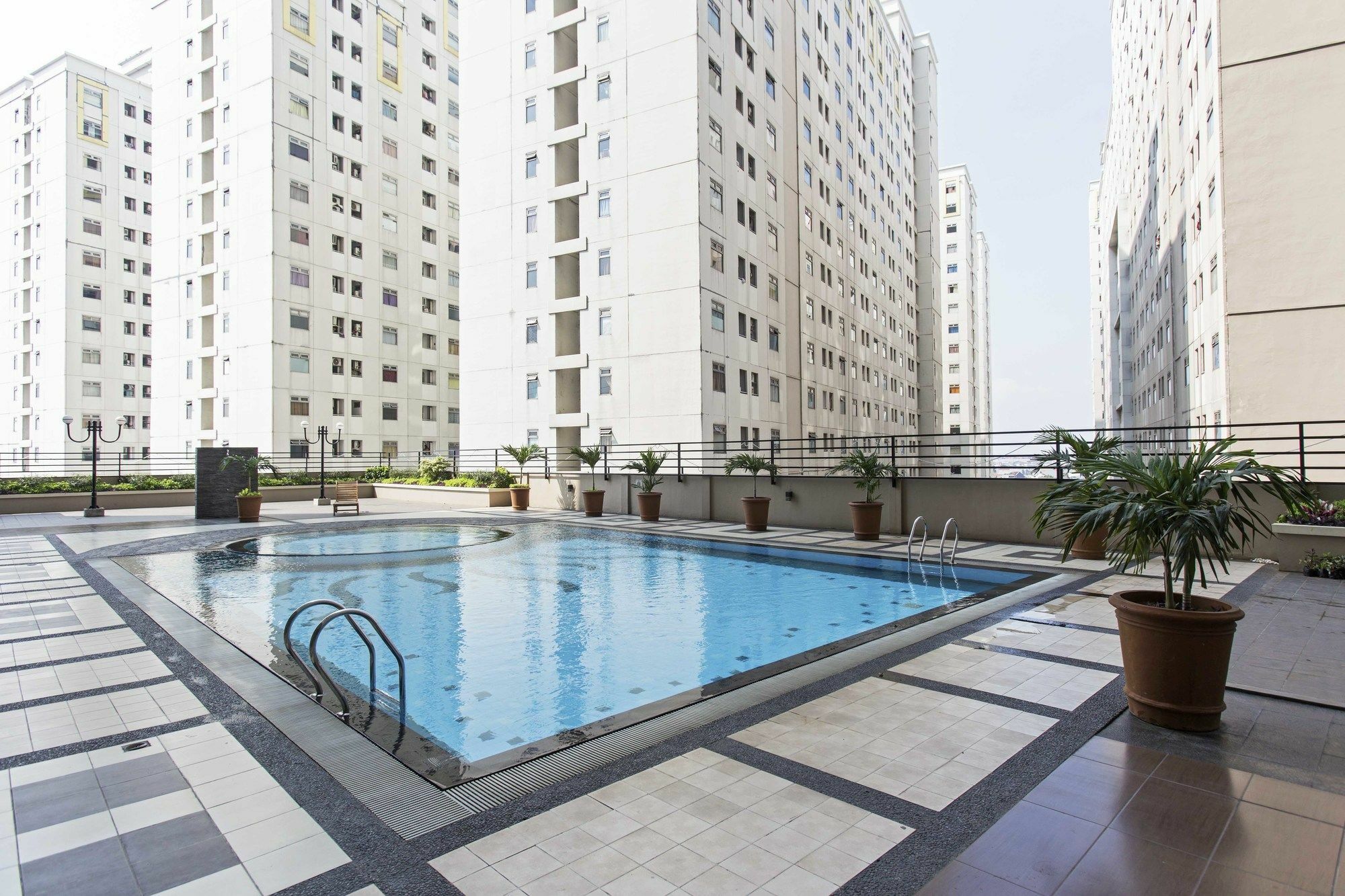 Reddoorz Apartment @ Pegangsaan Kelapa Gading Jacarta Exterior foto